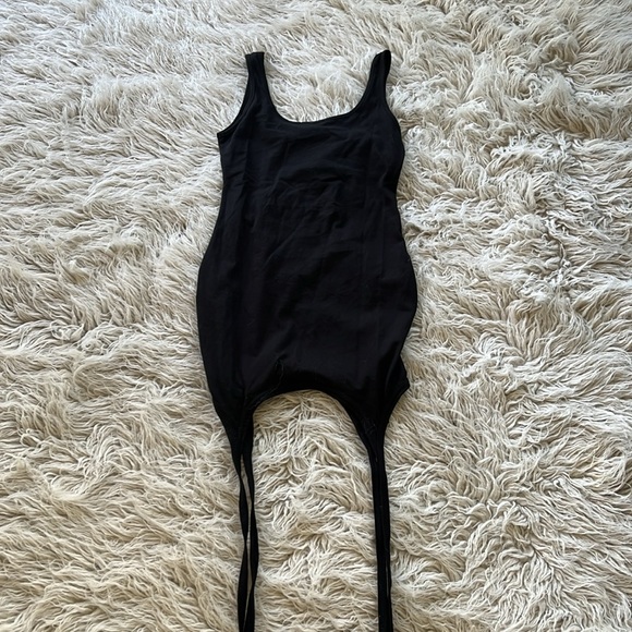 NWOT PrettyLittleThing ‘Los Angeles’ black strappy bodycon dress size 6 - Picture 8 of 10